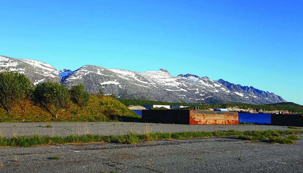 Landskapsbilder fra nærområdet der Kristoffer Johansen jobber. 